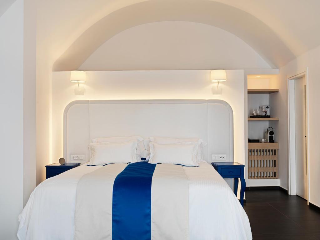Katikies Santorini - The Leading Hotels Of The World - Suite Superior Con Vista De Caldera