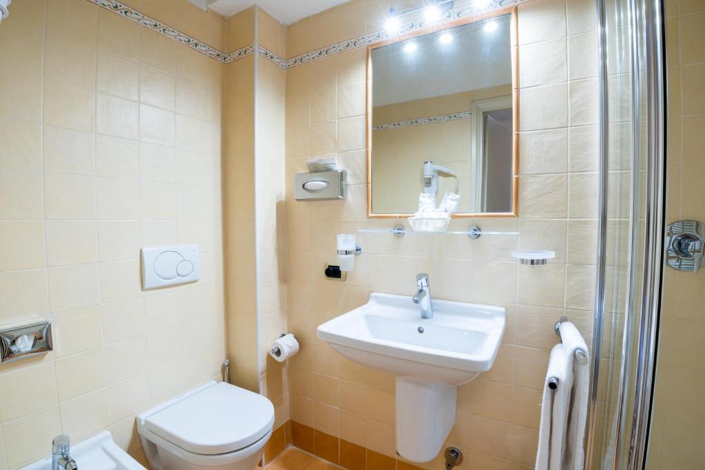 Koupelna v ubytování Hotel Centrale