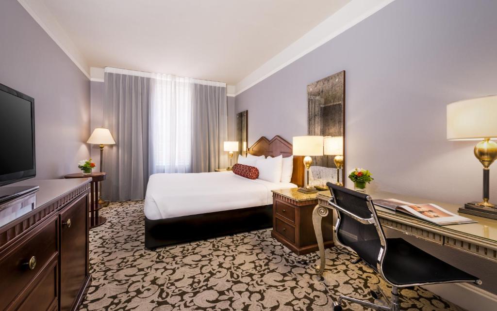 The Biltmore Los Angeles - Deluxe King Room