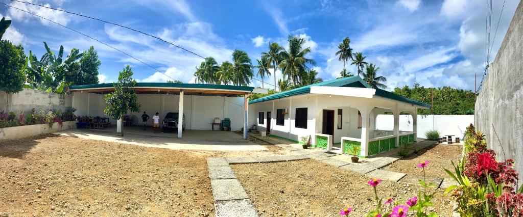Zahrada ubytování NOGS Homestay, near Magpupungko, Siargao Island Surfings Spots