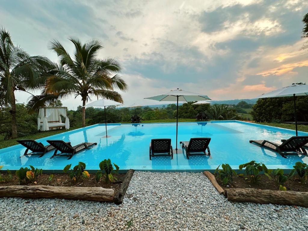 Bazén v ubytování Finca Hotel el Valhalla nebo v jeho okolí