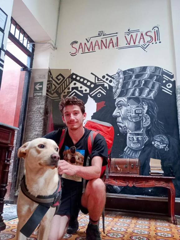 Mascotas con sus dueños en Samanai Wasi Hostel