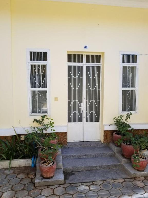 Exteriér nebo vchod ubytování Room 9 - Studio in a villa 5mn walk from the Royal Palace with swimming pool