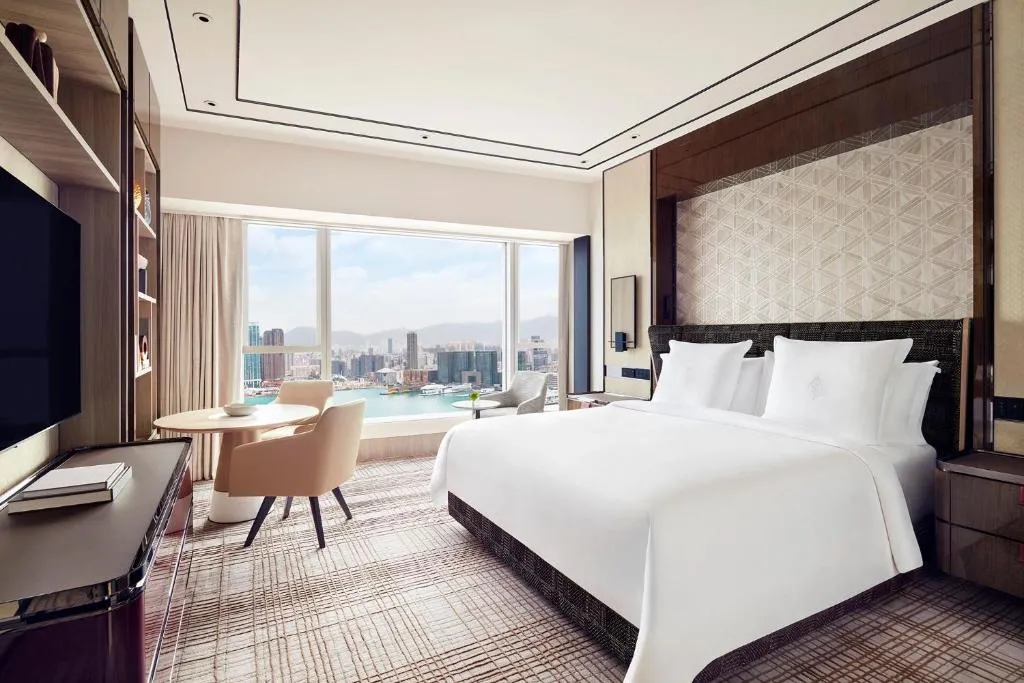 Superior Harbor-View Room King