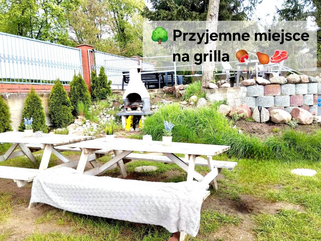 Ogród w obiekcie Rentumi Hostel Gryfino-Noclegi Turystyczne i Pracownicze