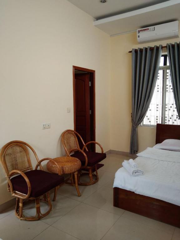 Postel nebo postele na pokoji v ubytování Room 12 - Studio in a villa 5mn walk from the Royal Palace with swimming pool