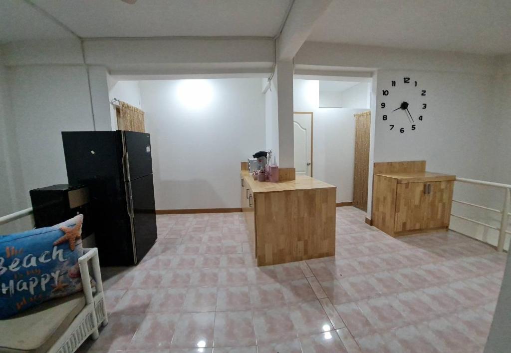 TV a/nebo společenská místnost v ubytování Costa Bed Cha Am