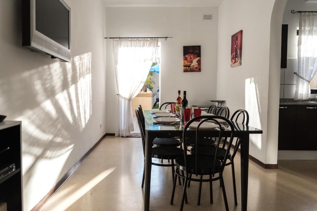 Kuchyň nebo kuchyňský kout v ubytování Villa Sunview