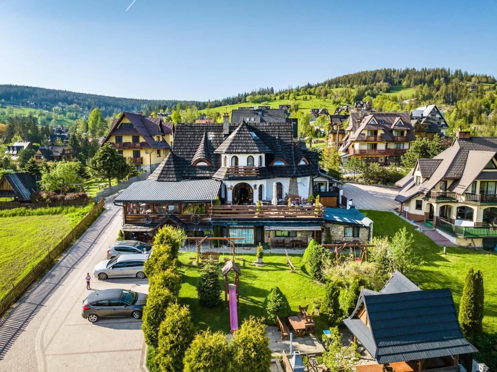 Výhľad na hory alebo výhľad na hory priamo z of the bed and breakfast
