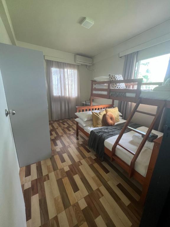 Postel nebo postele na pokoji v ubytování “Marley’s Home“