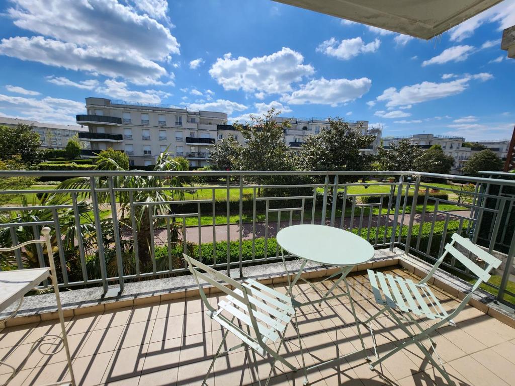 Cozy apartment, Balcon, Parking, 5' Disneyland - Two-Bedroom Apartment
