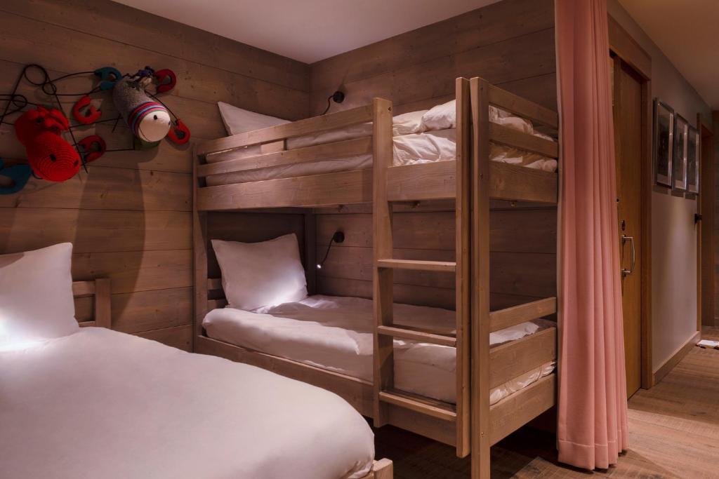 Chalet-Hôtel La Marmotte, La Tapiaz & SPA, The Originals Relais - Junior Suite With Balcony