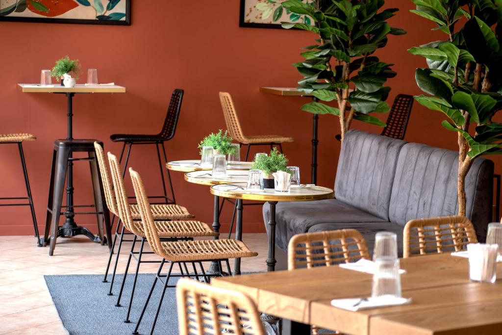 Posezení v ubytování Hôtel La Perna
