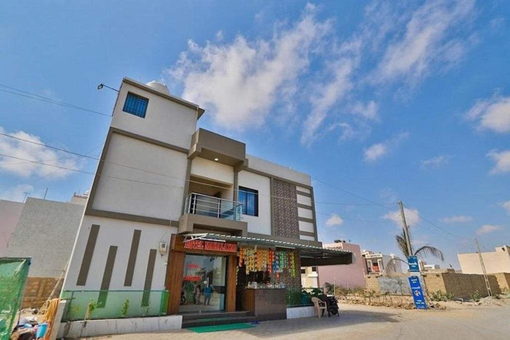 Hotel Mahalaxmi - Housity