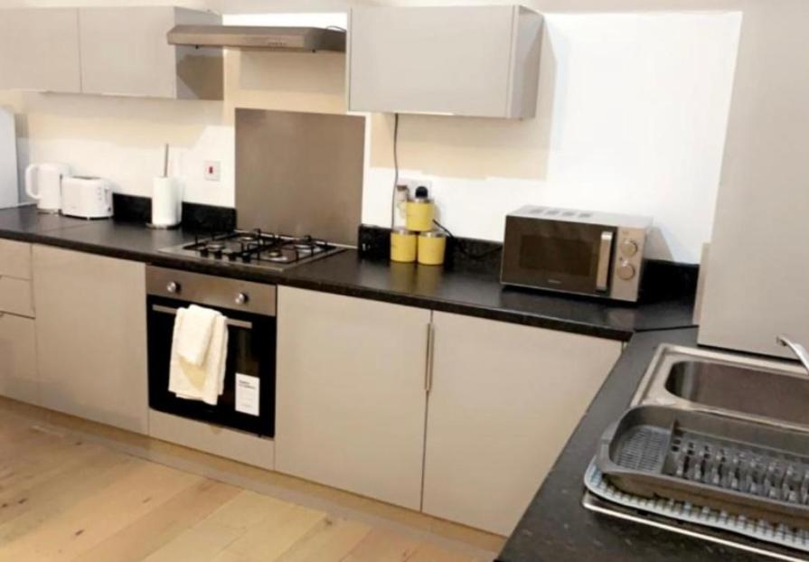 Kitchen o kitchenette sa Kirkgate Aprt7 - Duplex Relocations