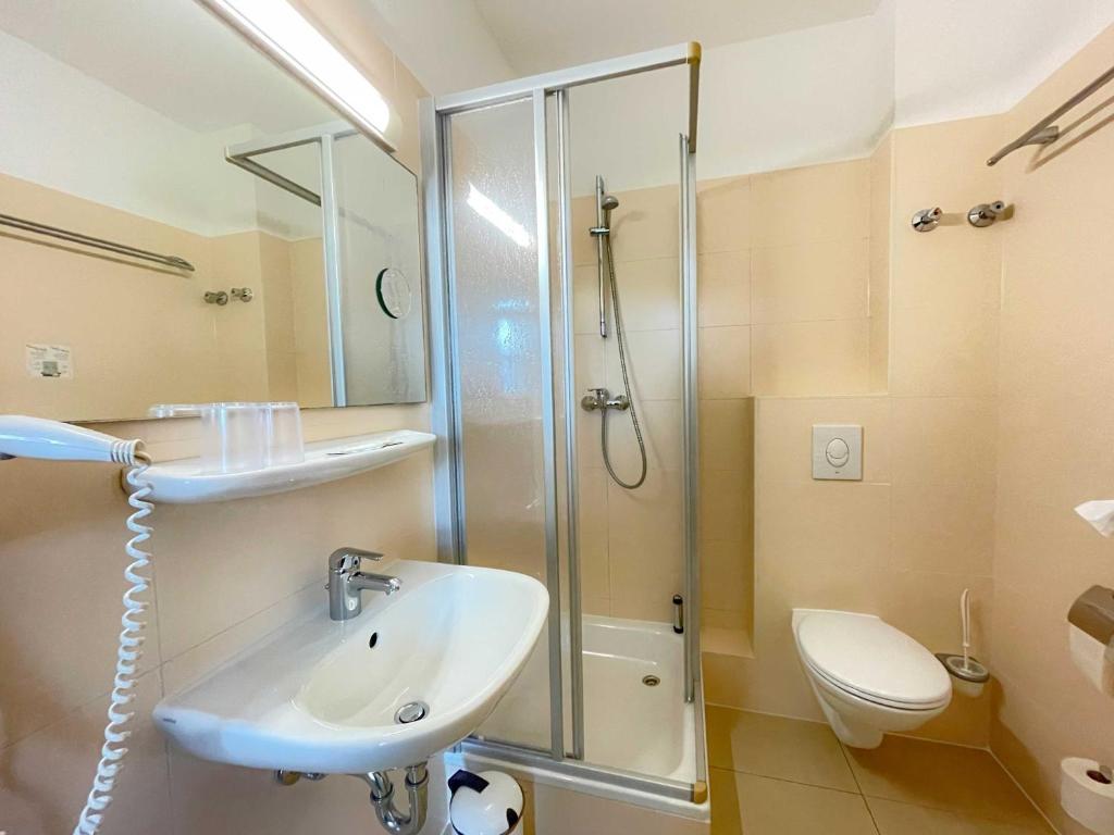 Strandhotel Graal-Müritz - 玛丽蒂姆舒适酒店
