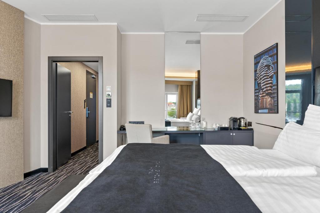 Dancing House - Tančící dům hotel - 3