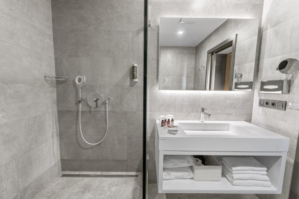 Dancing House - Tančící dům hotel - 6