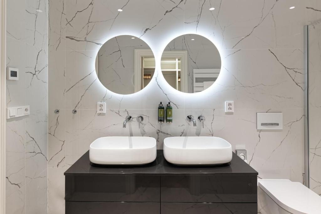 River Dance Suites by Adrez - 17