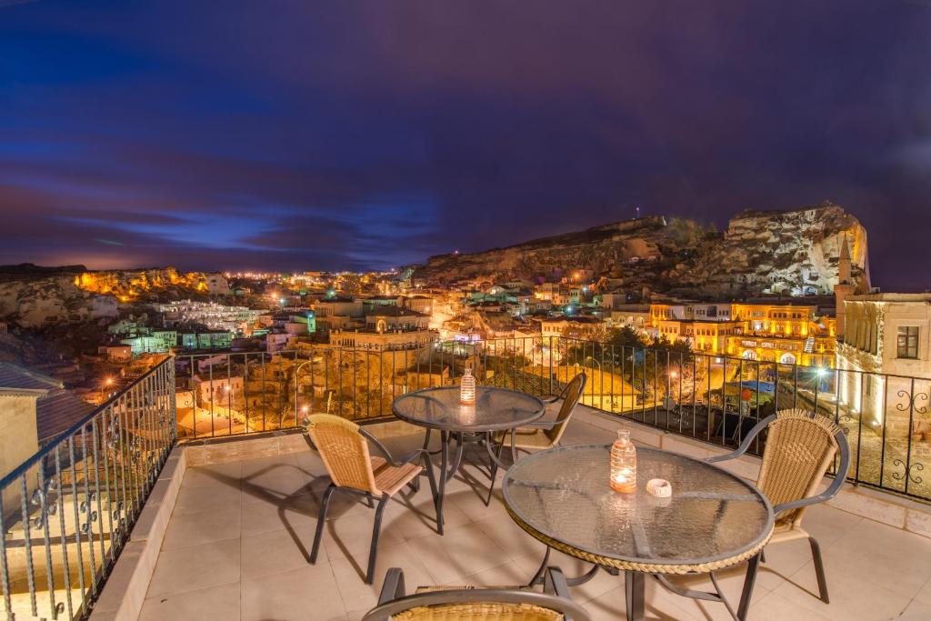 A balcony or terrace at Hotel Temenni Evi