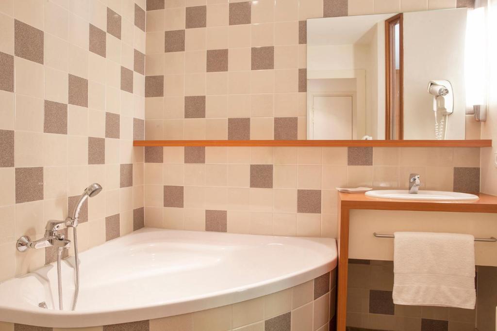 La Fischhutte, The Originals Relais - Suite (3 Adultos)