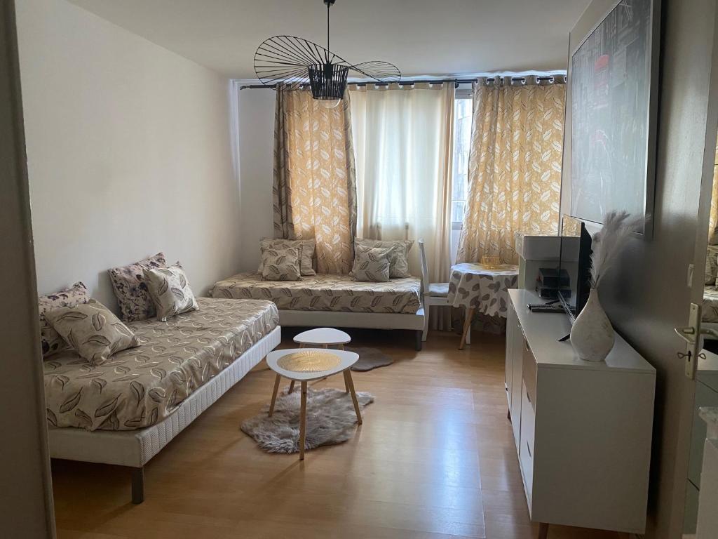 Cosy studio Paris Wagram