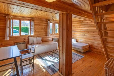 Posedenie v ubytovaní La Cabane de Bajanda
