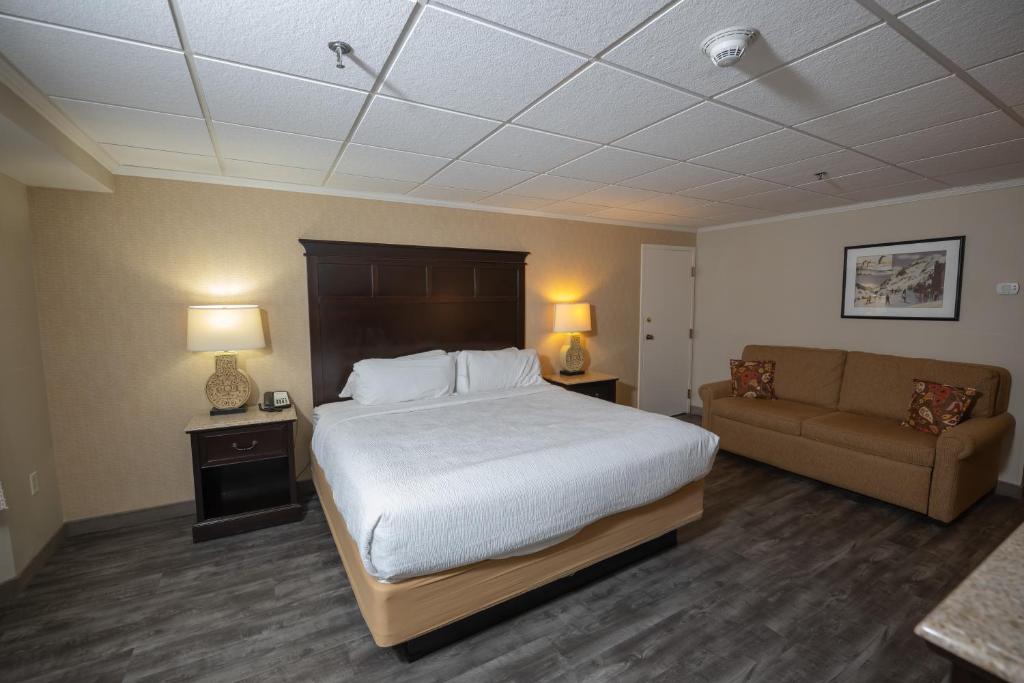 Peek'n Peak Resort Trademark Collection by Wyndham - King Room - Non-Smoking