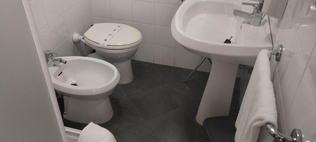 Hotel Elena - Single Room With Sea View (1 Adult)