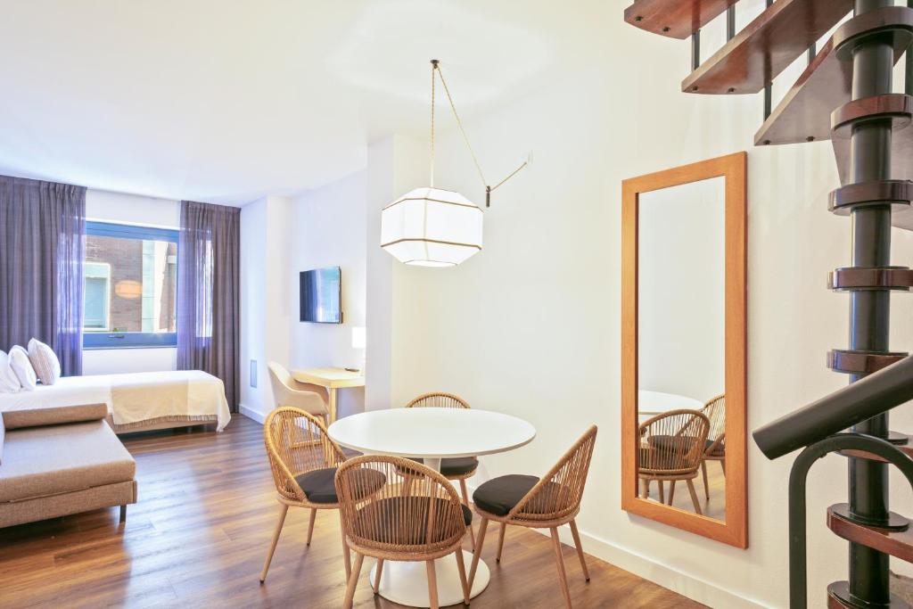 Hotel Acta Azul Barcelona - Resim 45