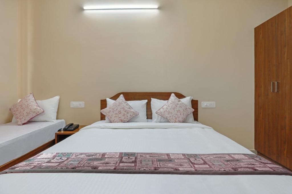 Galeriebild der Unterkunft Sri Sai Grand IN in Bangalore