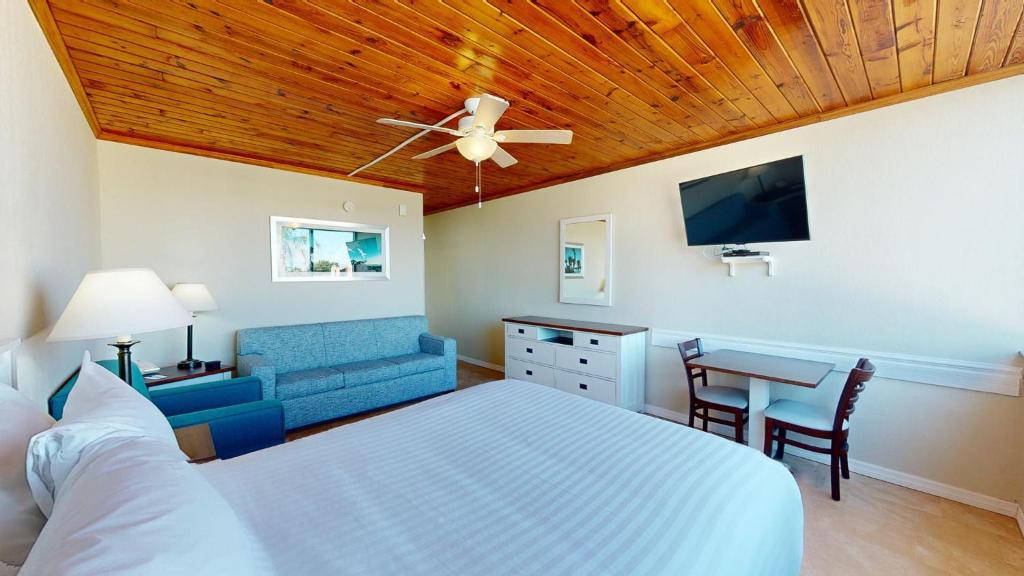 TV a/nebo společenská místnost v ubytování Ocean Landings Resort