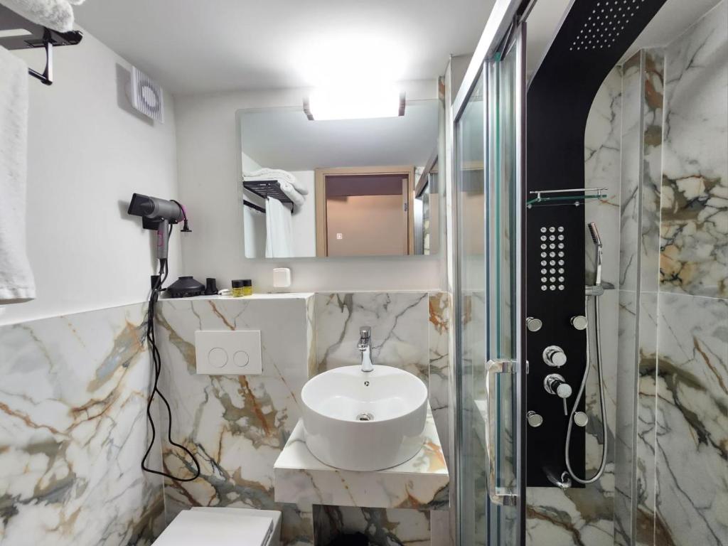 Celia Residence - Resim 38