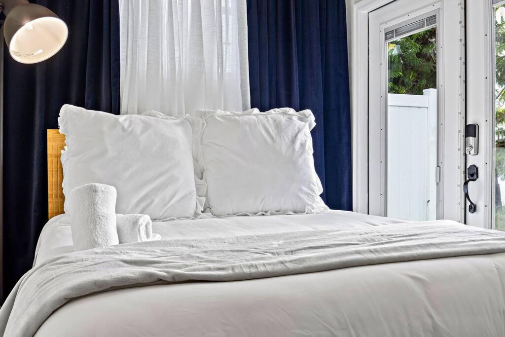 Krevet ili kreveti u jedinici u objektu Central Gem Modern One Bedroom Oasis