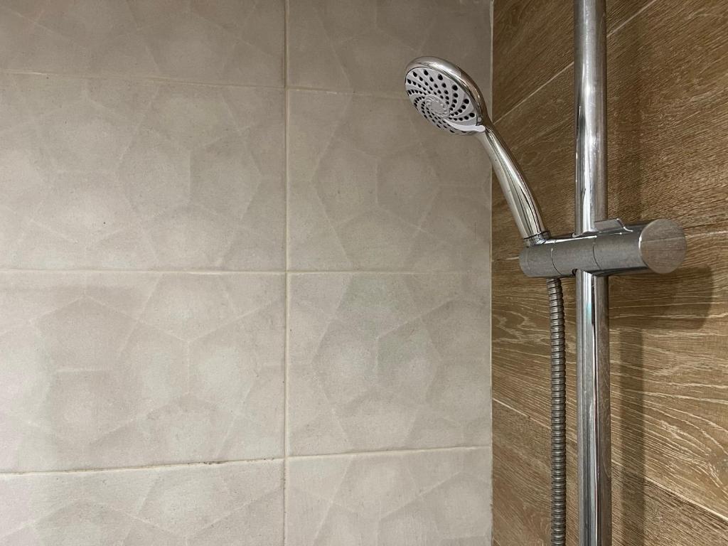 A bathroom at The Light appartment Tarragona