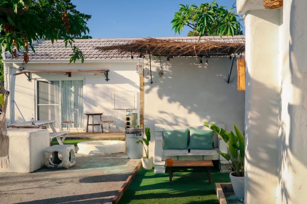Ruang duduk di 墾丁後灣 Woo Hoo Bungalow 無湖·獨棟平房 海生館旁