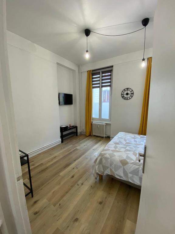 Postel nebo postele na pokoji v ubytování 43 Proche centre