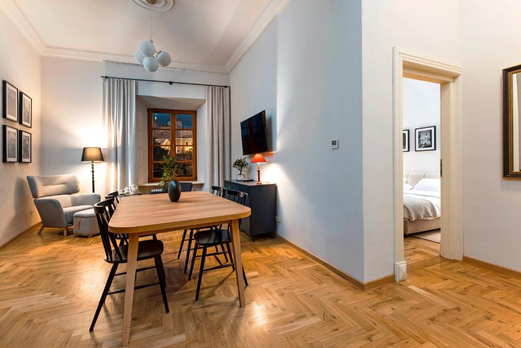 EASY RENT Apartments- Fontana Boutique - 8