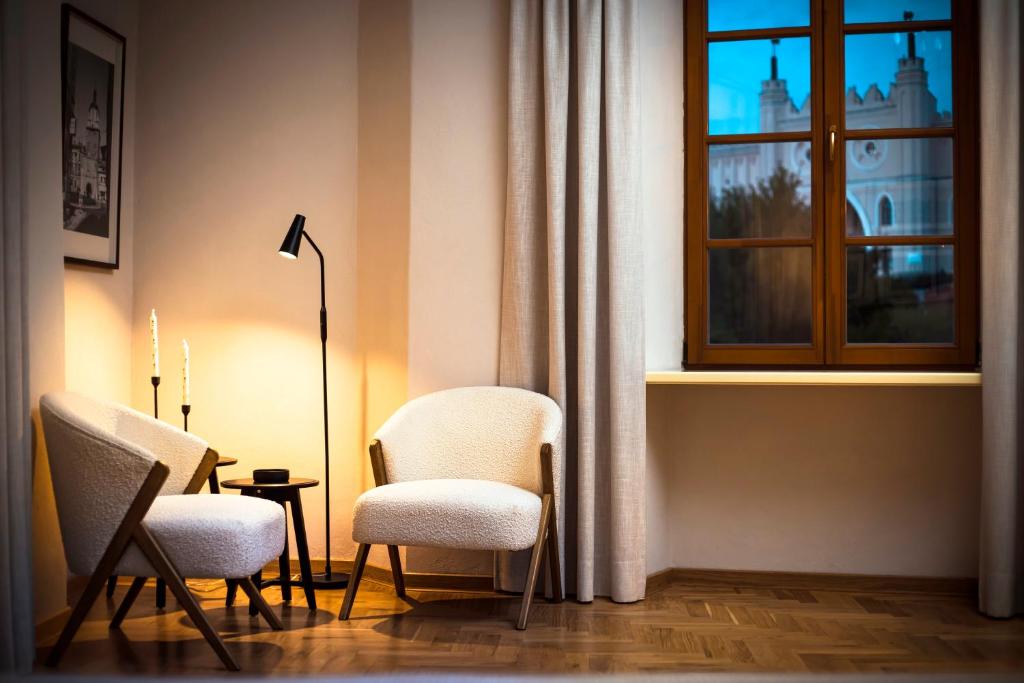 EASY RENT Apartments- Fontana Boutique - 13