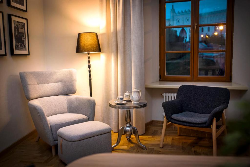 EASY RENT Apartments- Fontana Boutique - 9