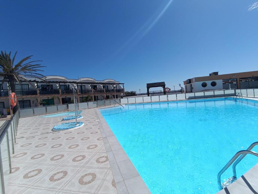Bazén v ubytovaní Apartmento START Complex Amaya Fuerteventura alebo v jeho blízkosti
