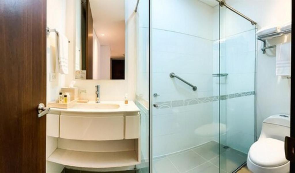 Koupelna v ubytování Quo Quality Hotel
