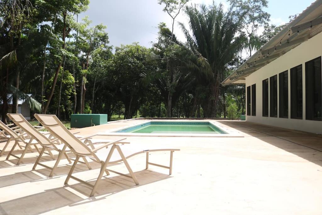 Φωτογραφία από το άλμπουμ του Central Oasis Private Pool BBQ σε Belmopan