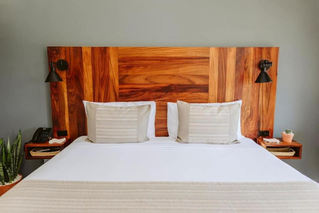 Postel nebo postele na pokoji v ubytování Gorgeous King Room Exclusive Boutique Hotel Cabo