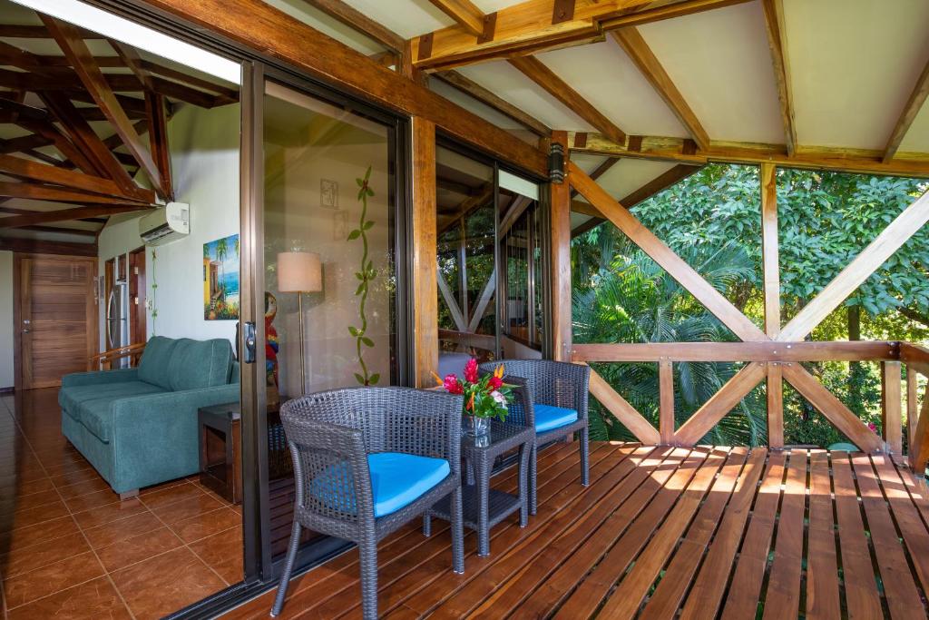 Tulemar Resort - Tulemar Bungalow