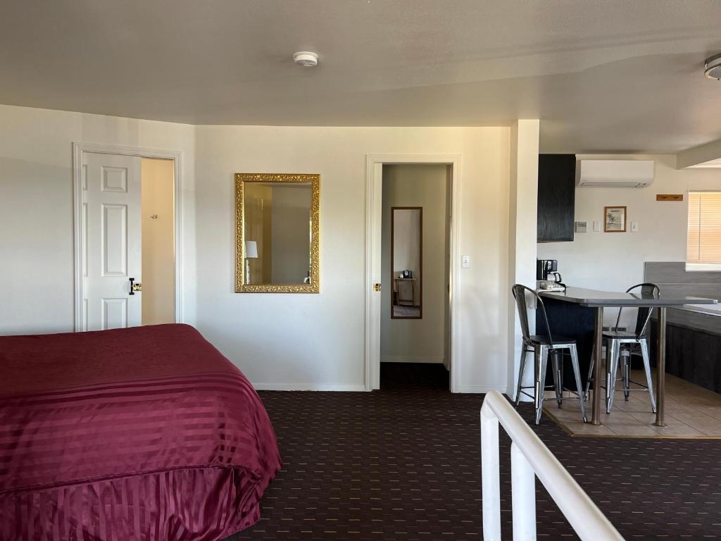 Kuchyň nebo kuchyňský kout v ubytování Port Townsend Inn