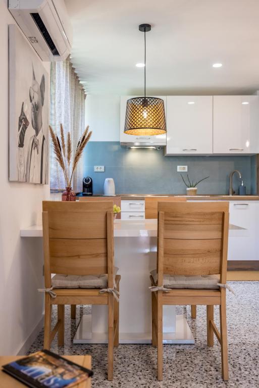 Kuchyňa alebo kuchynka v ubytovaní Olive Shade - Apartment near the Beach