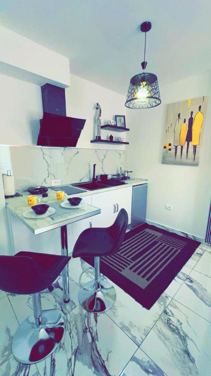 A cozinha ou kitchenette de Princ Apartment studio for 4