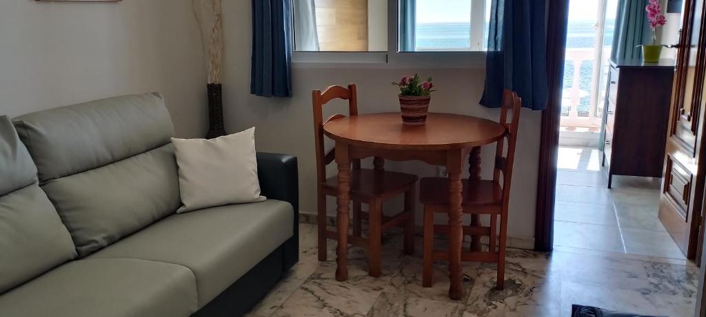 Apartamentos Don Pepe - One-Bedroom Apartment With Sea View (1-3 Adults)
