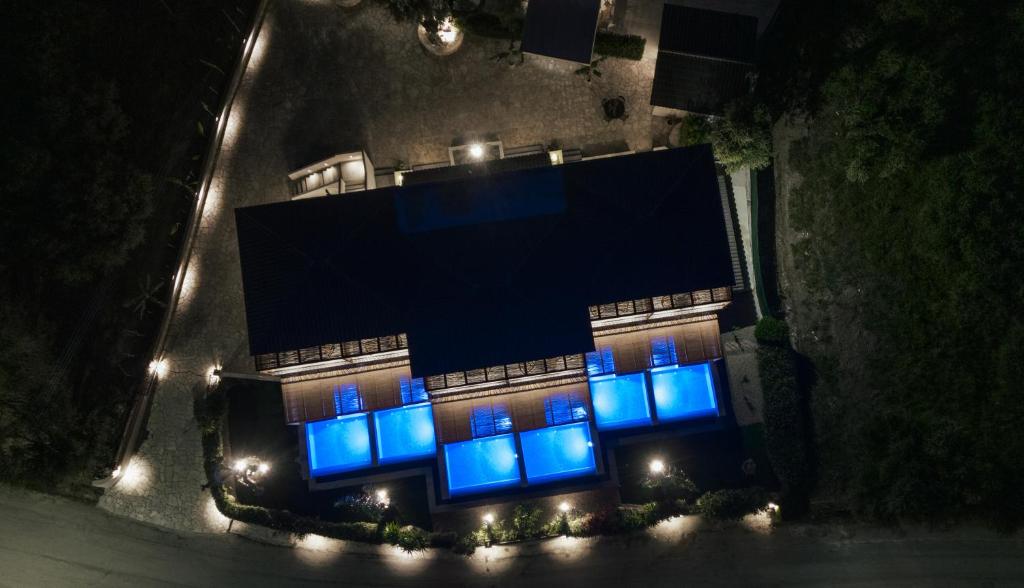 Večerní zábavní program pro hosty v ubytování Mon Repo Secret Suites